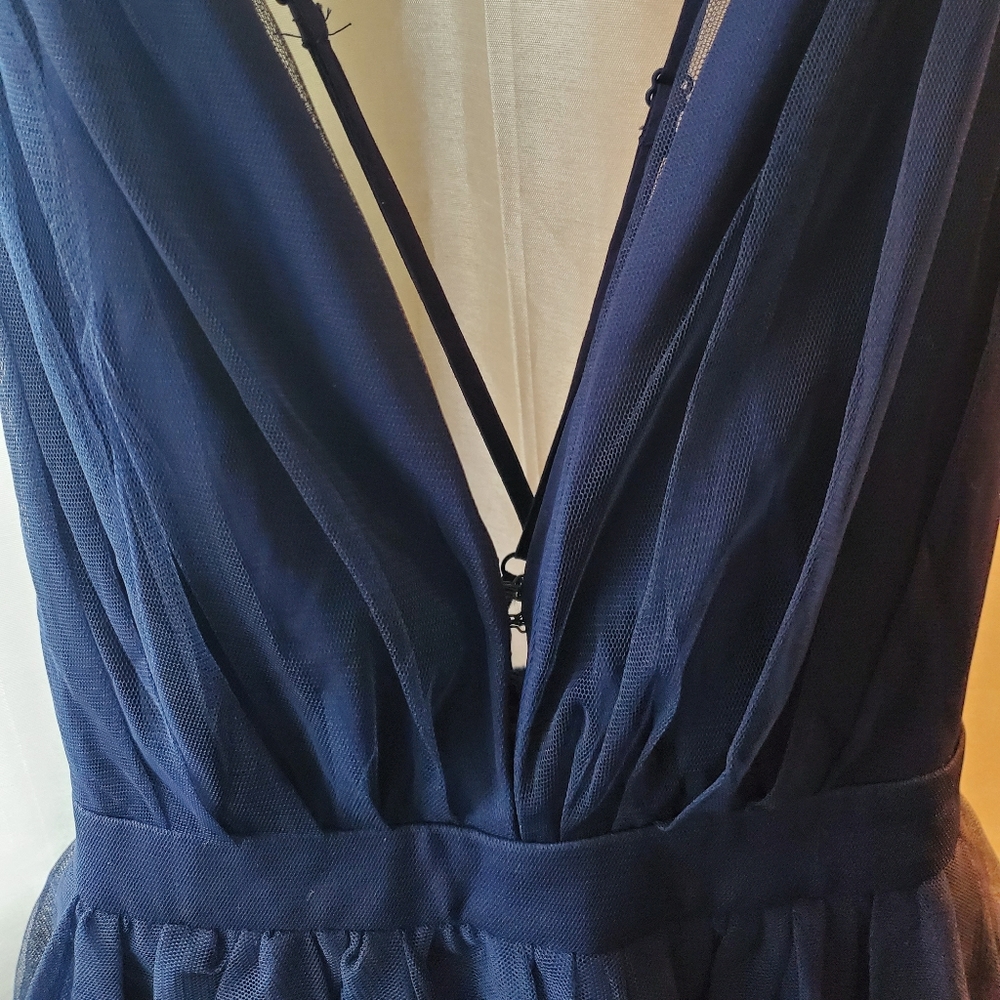Dress - Picture 2 of 4